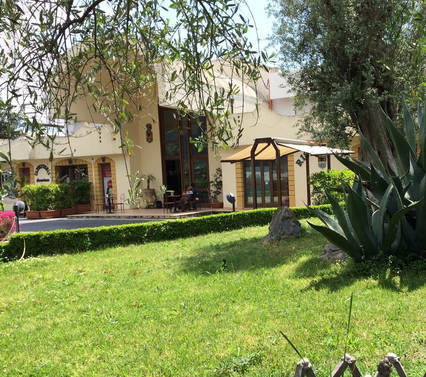 Hotel Il Cavaliere Sarno Eksteriør billede